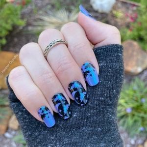 Color Street nail polish strips